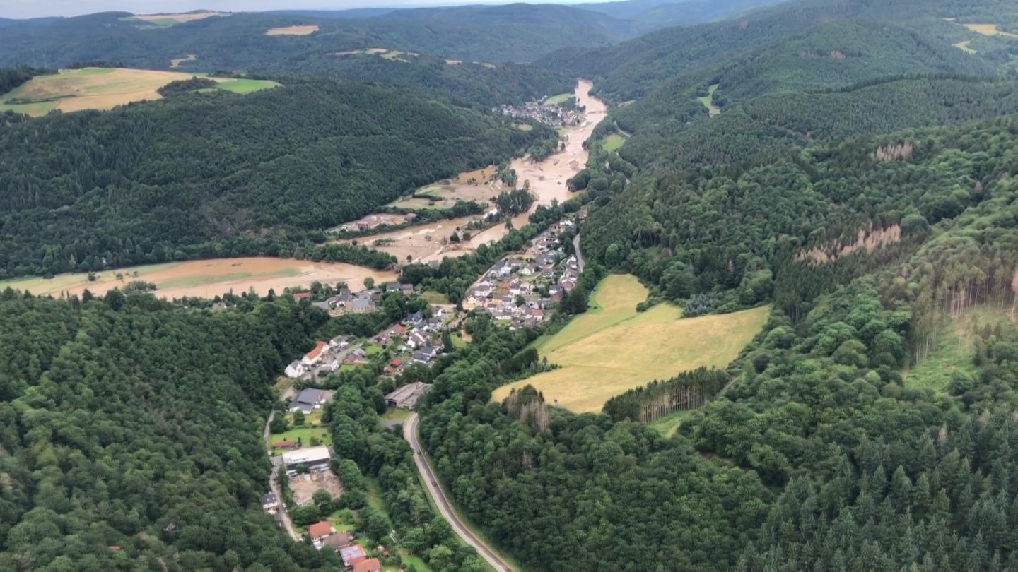 Hochwasser im Kreis Ahrweiler aus der Luft SWR Aktuell