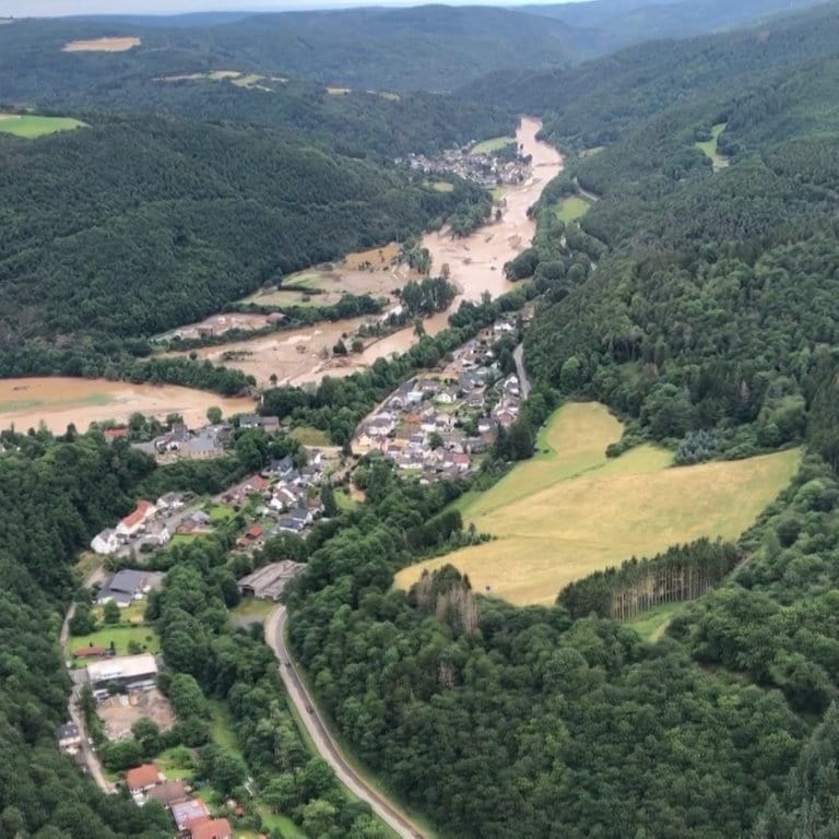 Hochwasser im Kreis Ahrweiler aus der Luft SWR Aktuell