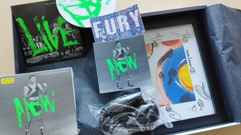 Foto: Herzenssache Fury in the Slaughterhouse Deluxe Fanbox (Foto: Herzenssache)