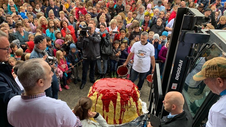 Spaghettieeisrekord - Spenden an Herzenssache (Foto: Herzenssache)