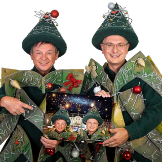 Als Tannenbäume verkleidete SR3-Moderatoren Eberhard Schilling und Michael Friemel 