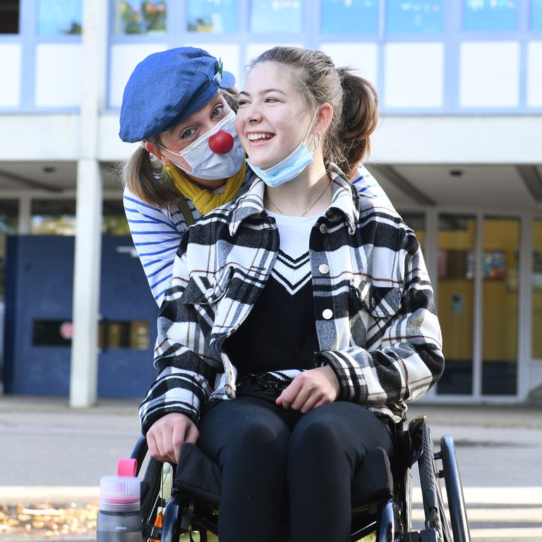 Schulclown an einer Schule in Weil im Schönbuch  (Foto: Carsten Costard)