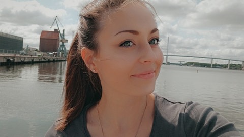 Foto: Herzenssache Lena hat durch das Herzenssache-Projekt „Verrückt – na und?!“ neue Kraft gefunden. (Foto: Herzenssache)