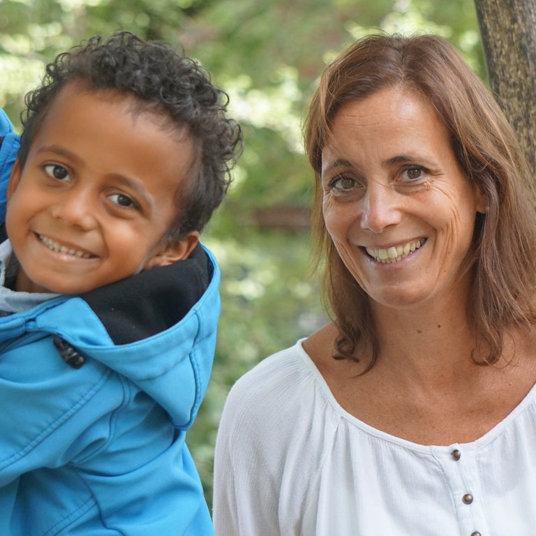 Verena mit Sohn Elia (Foto: Herzenssache)