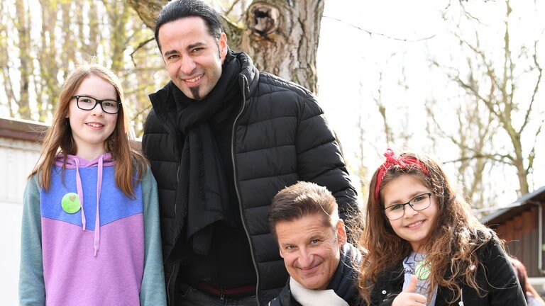 Foto: SWR, Carsten Costard Hartmut Engler Bülent Ceylan Projektbesuch (Foto: SWR, Carsten Costard)