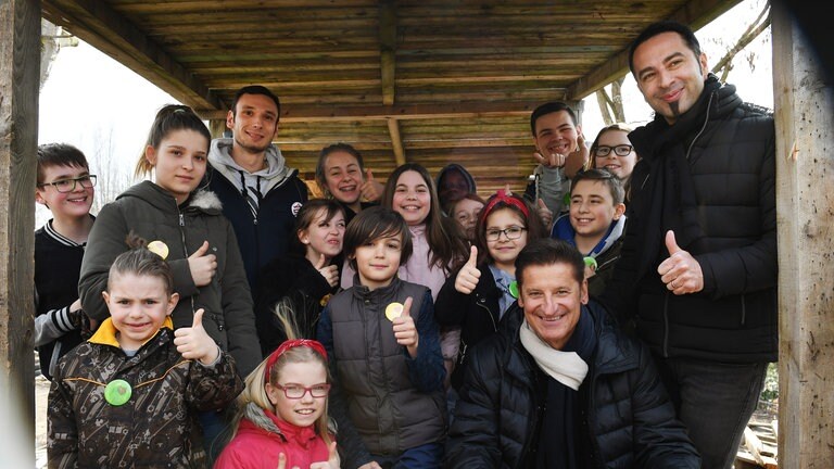 Foto: SWR, Carsten Costard Hartmut Engler Bülent Ceylan Projektbesuch (Foto: SWR, Carsten Costard)