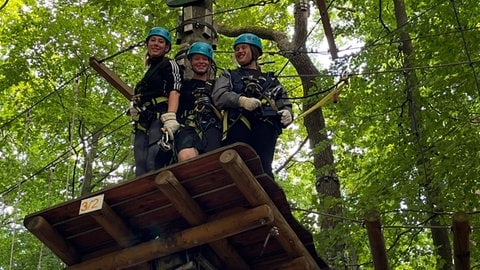 Foto: Herzenssache e.V. Jugendliche im Kletterpark (Foto: Herzenssache e.V.)