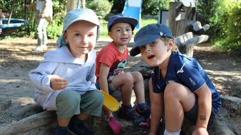 Foto: Herzenssache e.V. Kinder im Sandkasten (Foto: Herzenssache e.V.)