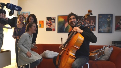 Foto: Herzenssache Max Giesinger besucht schwerkranke Kinder (Foto: Herzenssache)