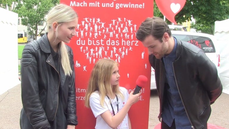 Glasperlenspiel im Sim TV Interview (Foto: Sim TV)