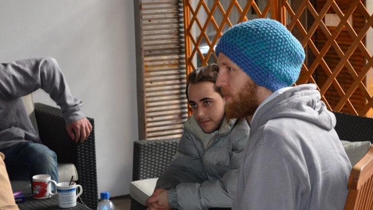 Herzenssache-Schirmherr Hartmut Engler trifft Straßenkids (Foto: Anna Bläsius)